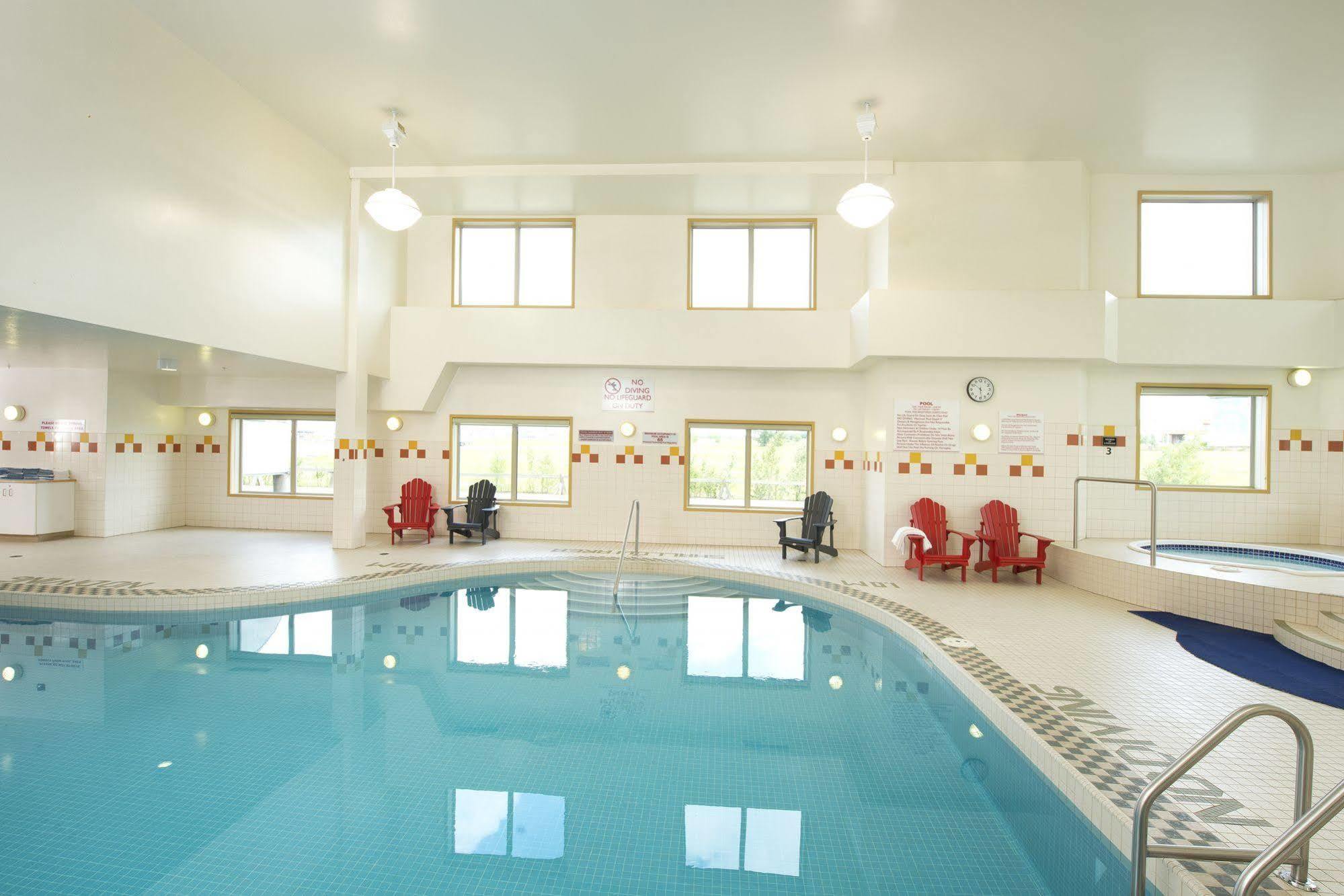 Gold Eagle Lodge North Battleford Exteriör bild